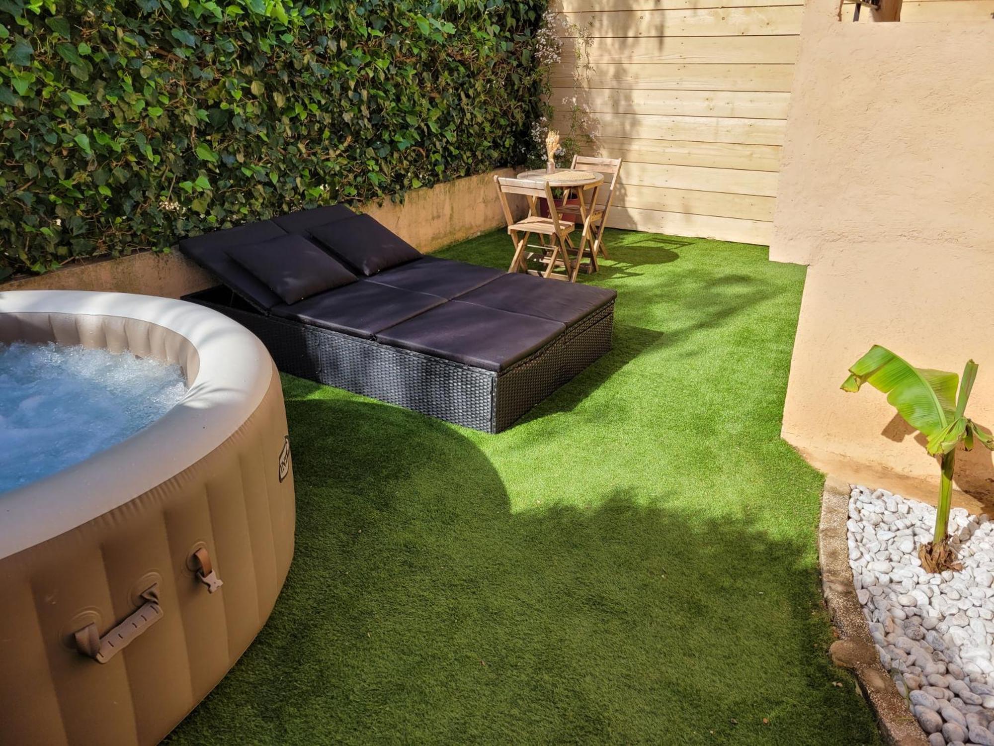 Nuit D'Evasion Love Room Avec Baignoire Balneotherapie Toulon Exterior photo
